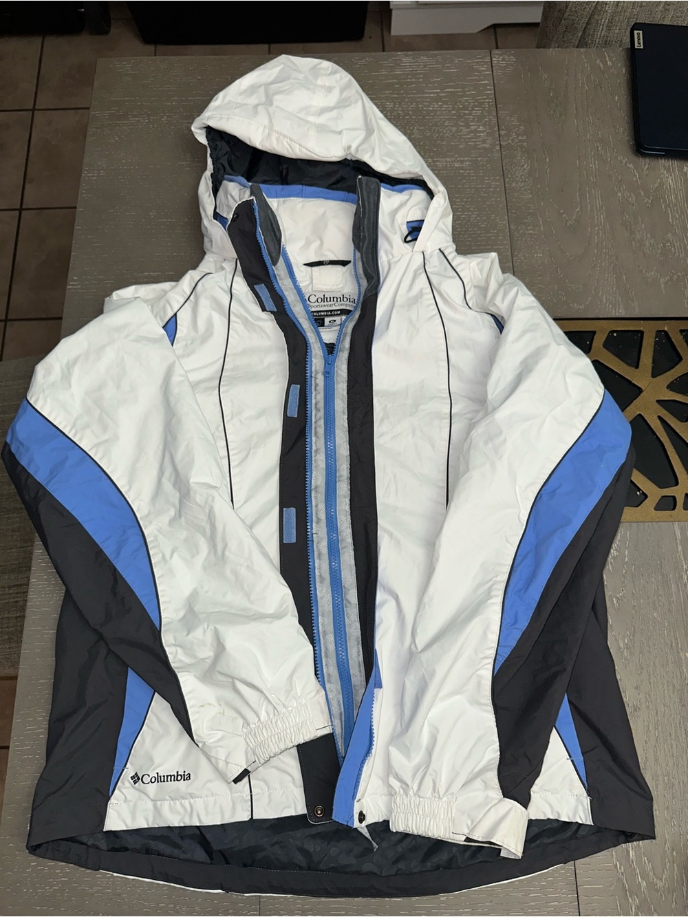 Columbia women White & Blue Hooded Waterproof Jacket
